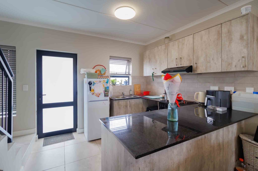 To Let 2 Bedroom Property for Rent in Zonnendal Western Cape